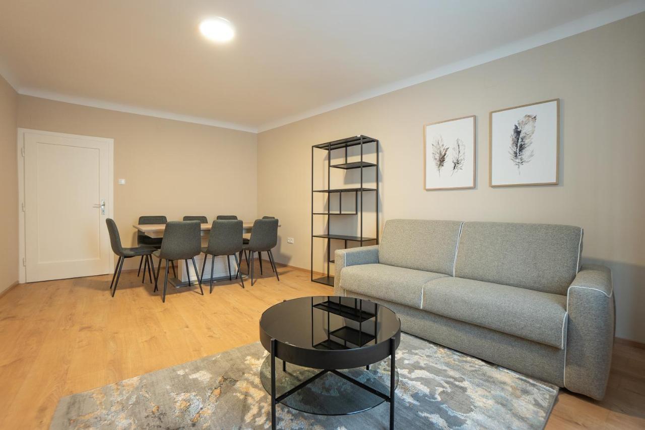 A 2-Bedroom Apartment With A King-Size Bed And A Balcony Is Located Just A 15-Minute Walk From Stephansplatz. Wien Exterior foto